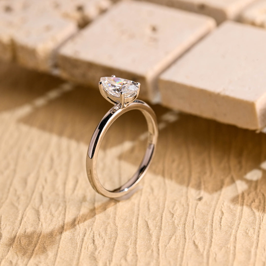 1.0CT Pear Cut Lab Grown Diamond Solitaire Engagement Ring, Maximalist Wedding Ring