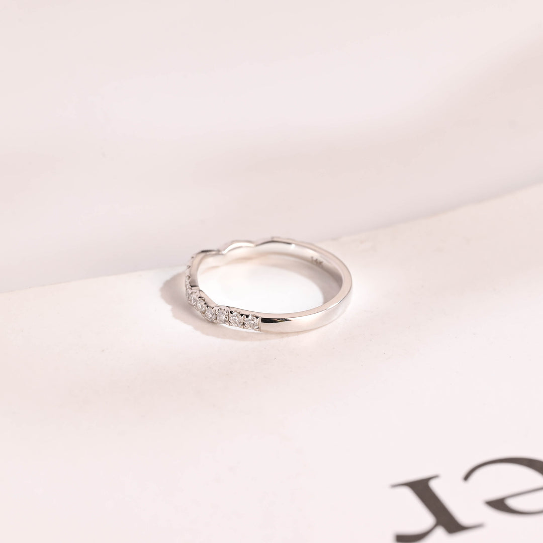 0.25CT Round Cut Wave CVD EF/VVS Diamond Minimalist Wedding Band