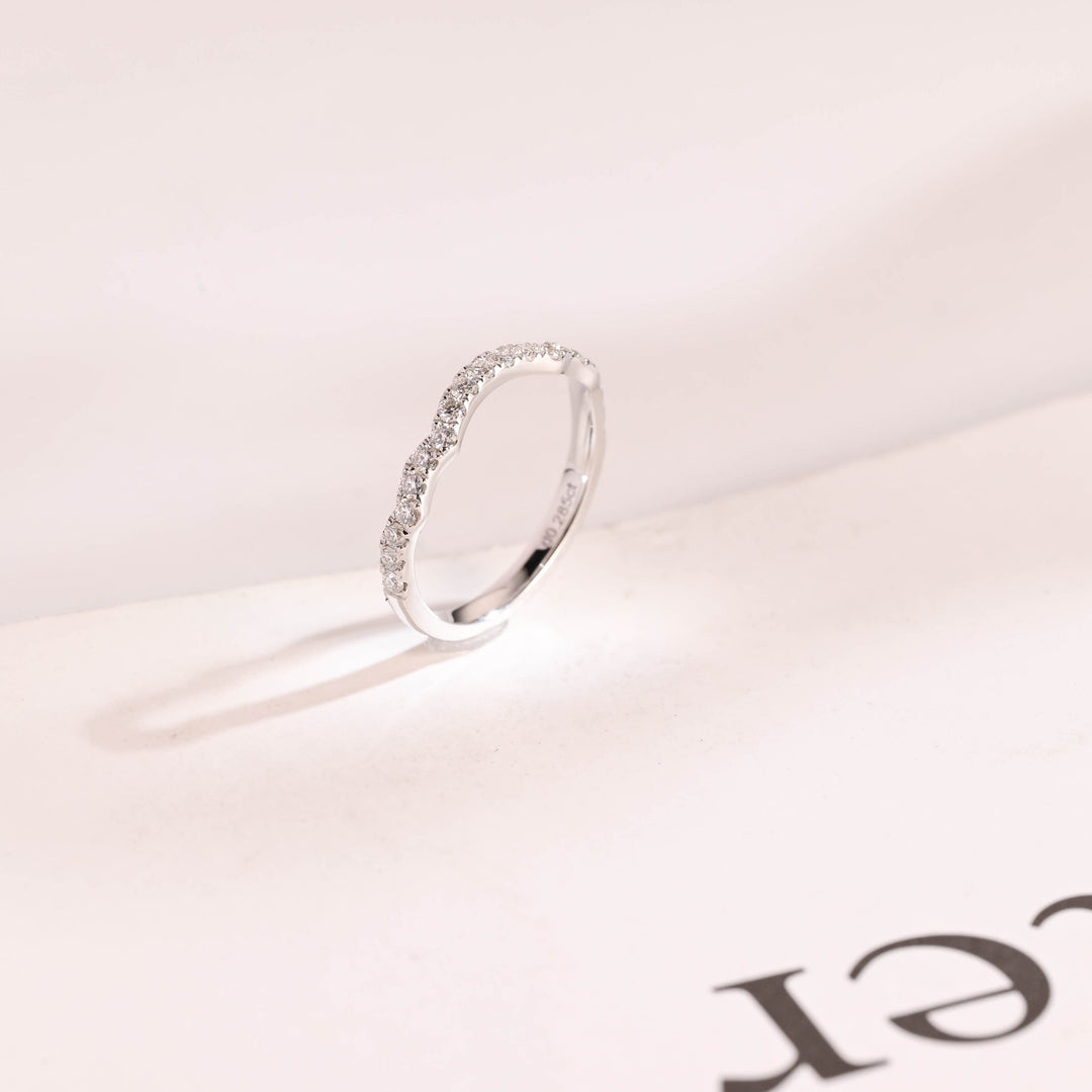 0.25CT Round Cut Wave CVD EF/VVS Diamond Minimalist Wedding Band