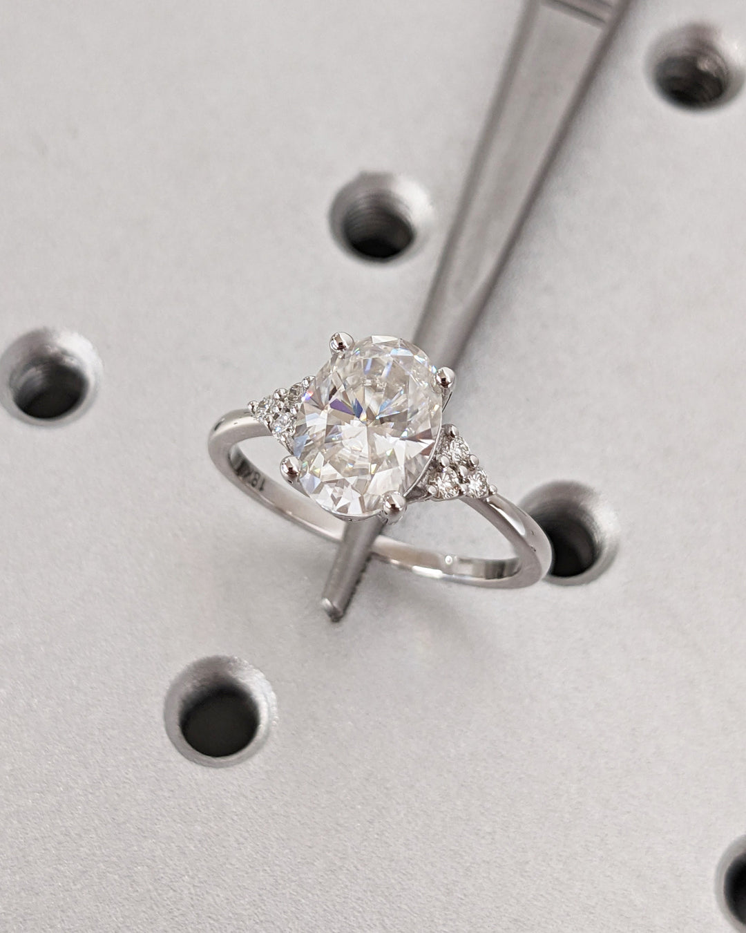 2.0CT Oval Cut Cluster Lab Grown Diamond Engagement Ring For Women