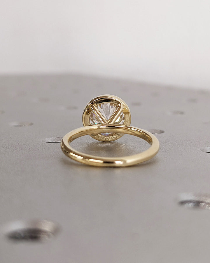 2.50CT Round Cut Bezel Lab Grown Diamond Engagement Ring For Women