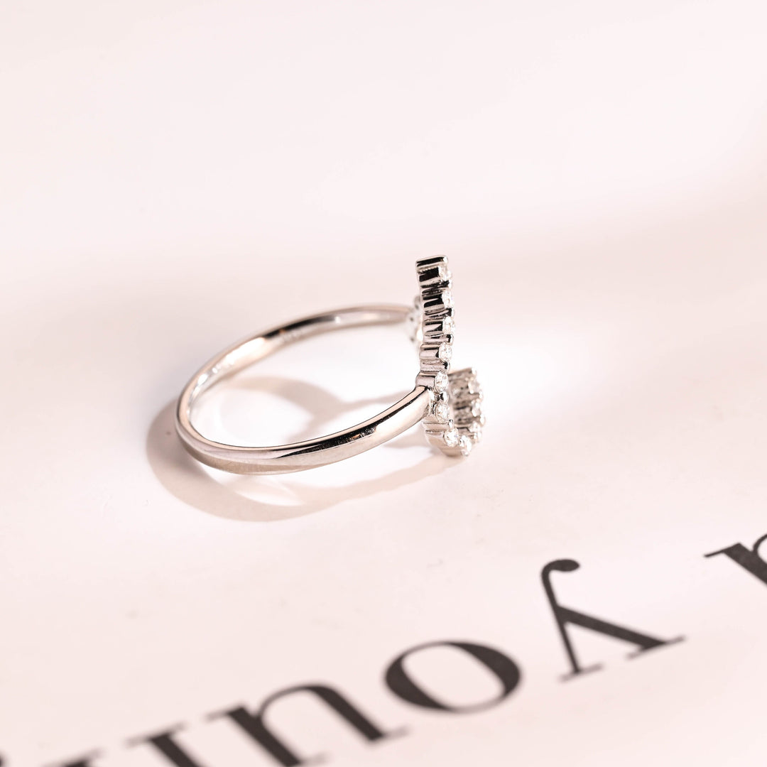Round Heart Shaped CVD EF/VVS Diamond Wedding Band For Women