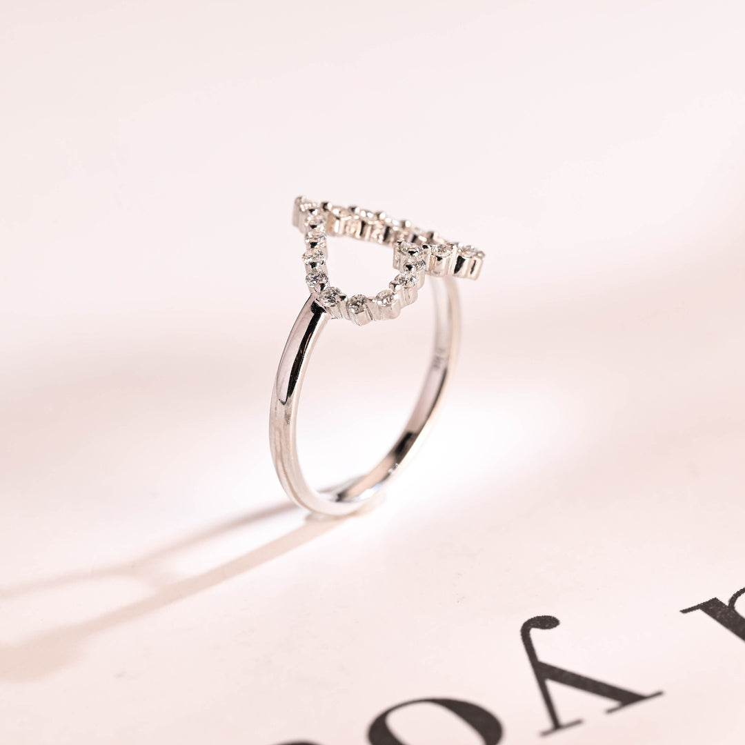 Round Heart Shaped CVD EF/VVS Diamond Wedding Band For Women