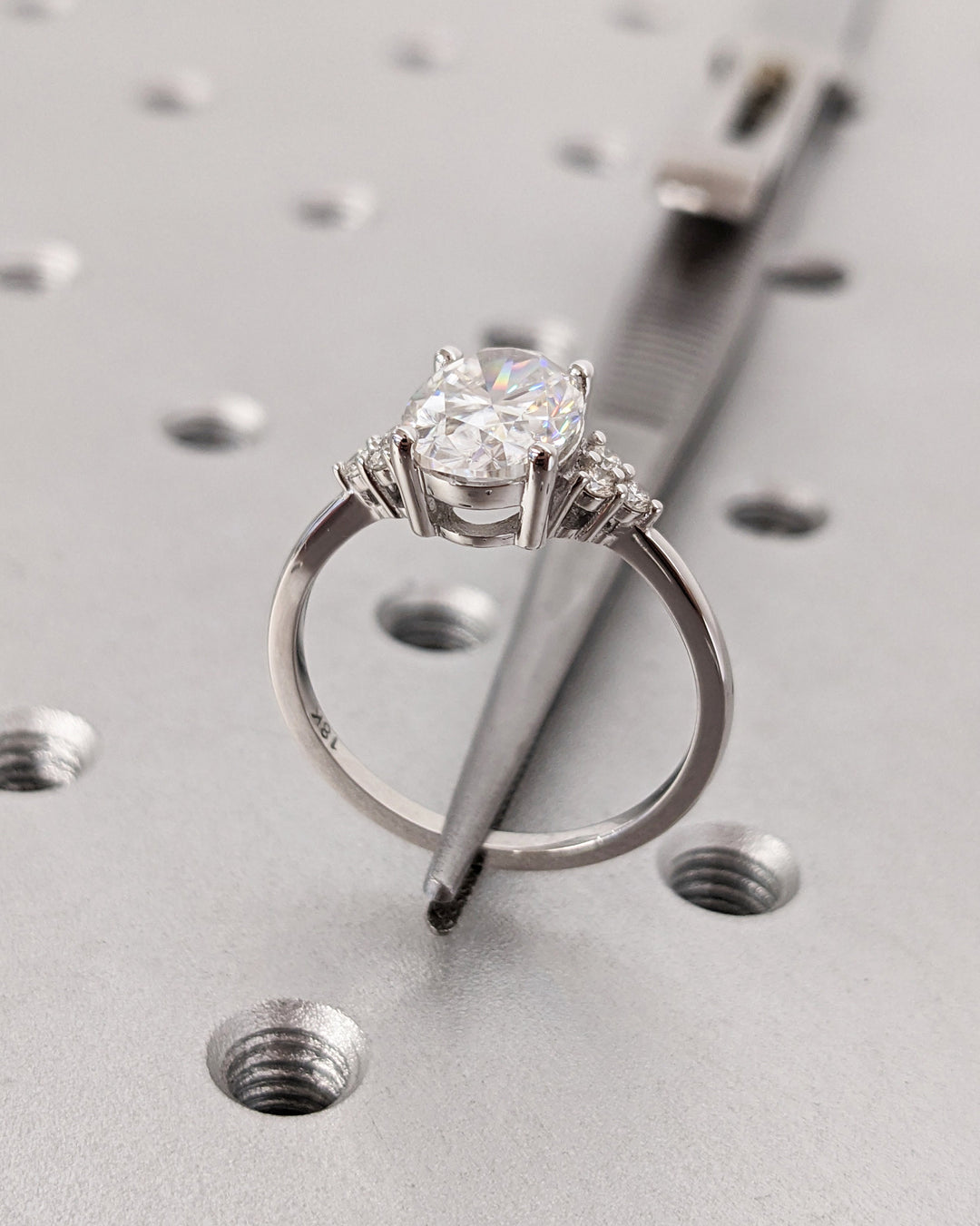 2.0CT Oval Cut Cluster Lab Grown Diamond Engagement Ring For Women