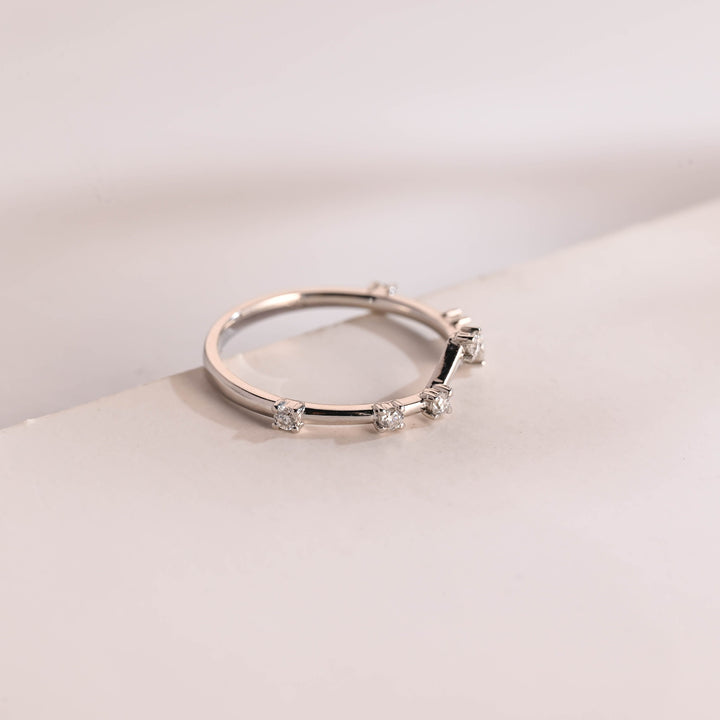 0.20CT Round Cut Curved CVD EF/VVS Diamond Wedding Band For Her