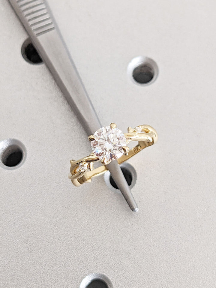1.0CT Round Cut Twig Lab Grown Diamond Engagement Ring in 18K Yellow Gold