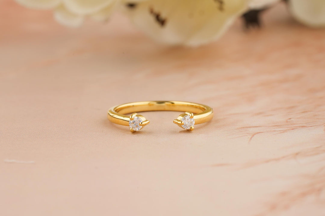 0.07CT Round Cut Open CVD EF/VVS Diamond Wedding Band For Women