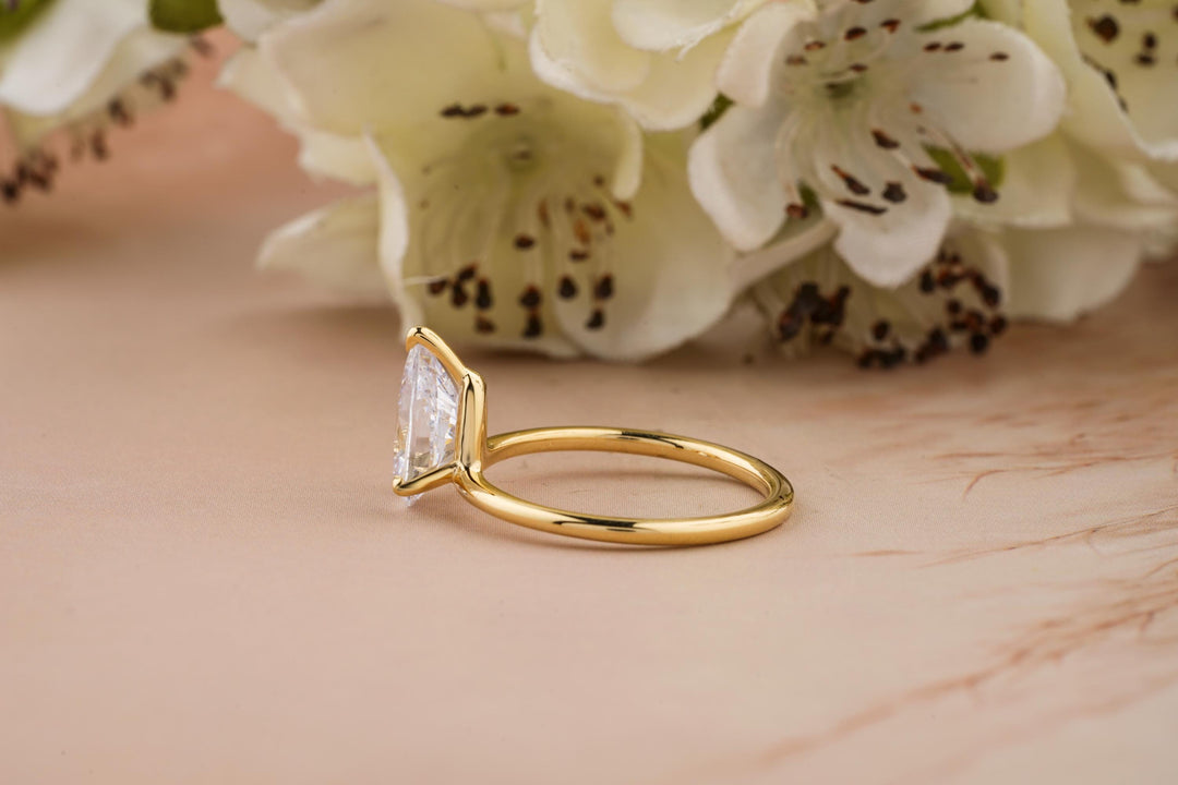 1.50CT Pear Cut Solitaire Lab Grown Diamond Engagement Ring For Her