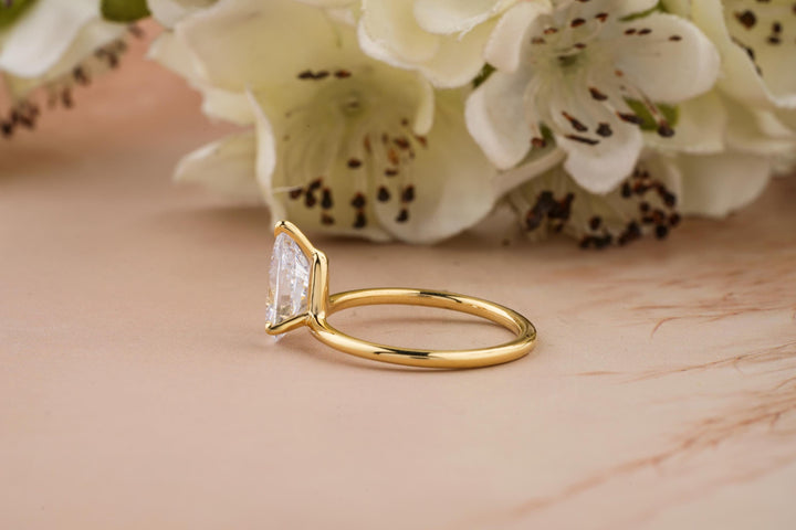 1.50CT Pear Cut Solitaire Lab Grown Diamond Engagement Ring For Her