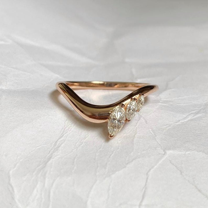 Pear Diamond CVD EF/VVS Curved Three Stone Wedding Band