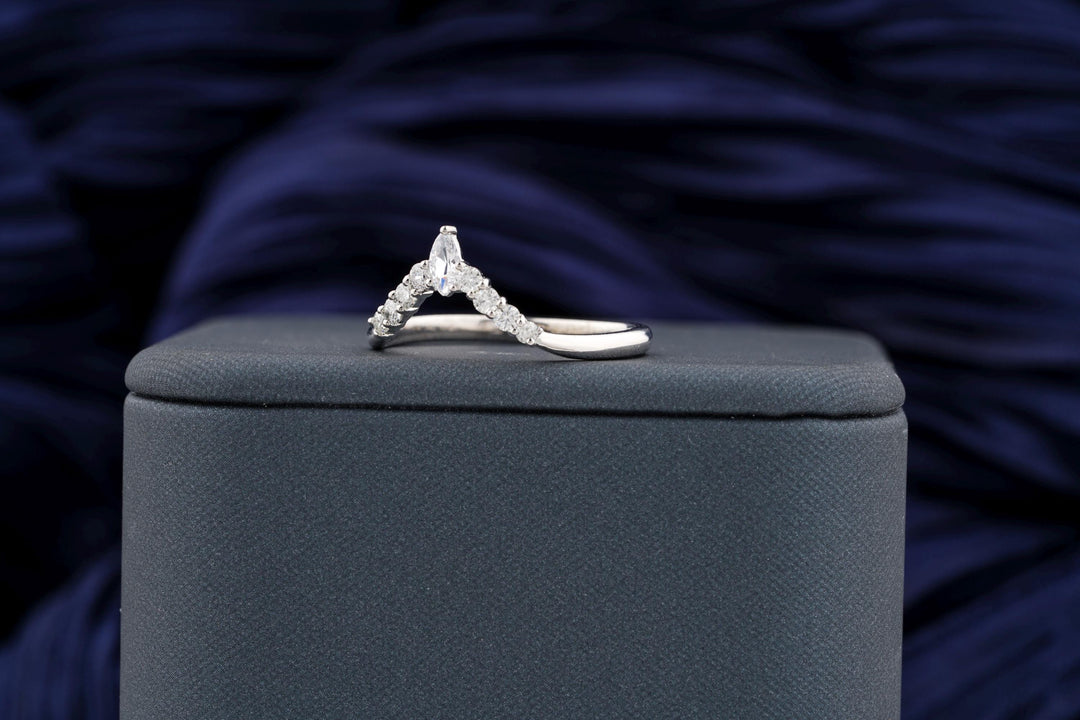 0.4CT Round & Marquise Cut Curved CVD EF/VVS Diamond Wedding Band For Women