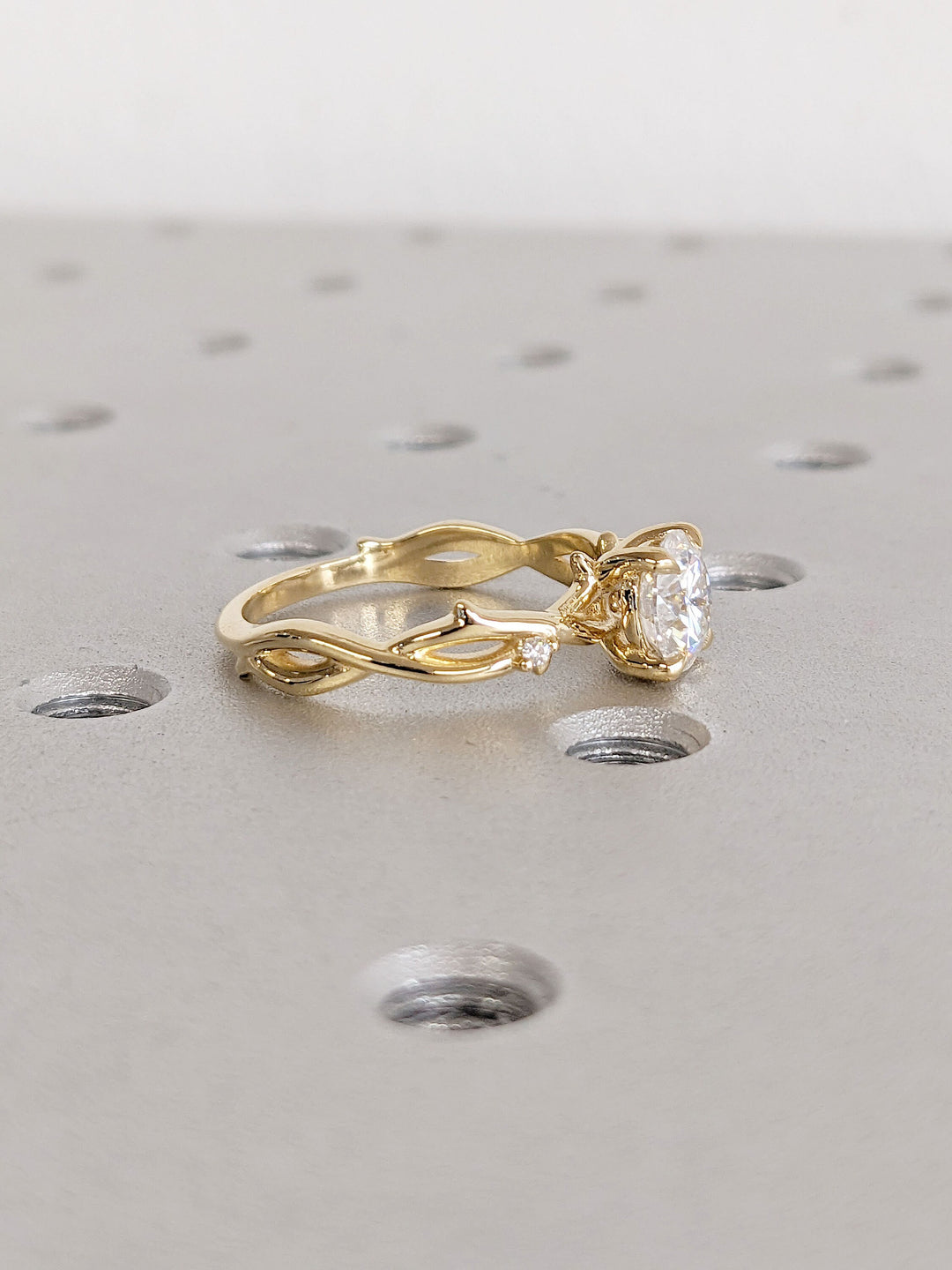1.0CT Round Cut Twig Lab Grown Diamond Engagement Ring in 18K Yellow Gold