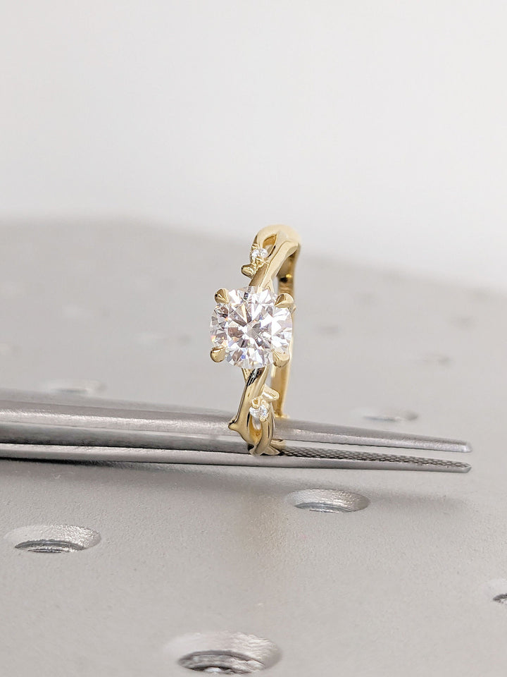 1.0CT Round Cut Twig Lab Grown Diamond Engagement Ring in 18K Yellow Gold