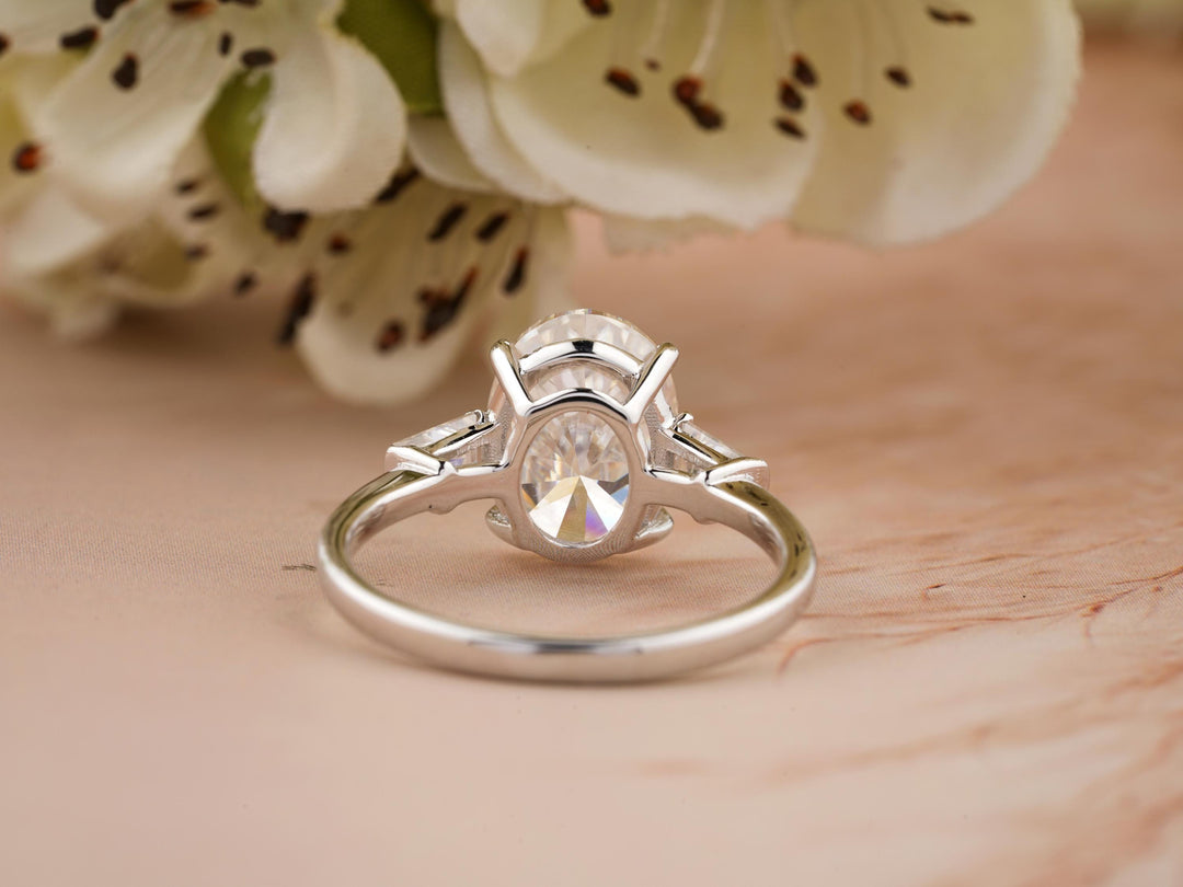 3.0CT Oval Cut 3 Stone Lab Grown Diamond Engagement Ring For Women