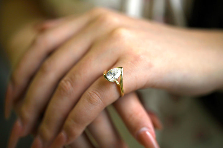 2.0CT Pear Cut Tension Lab Grown Diamond Engagement Ring, Minimalist Wedding Ring