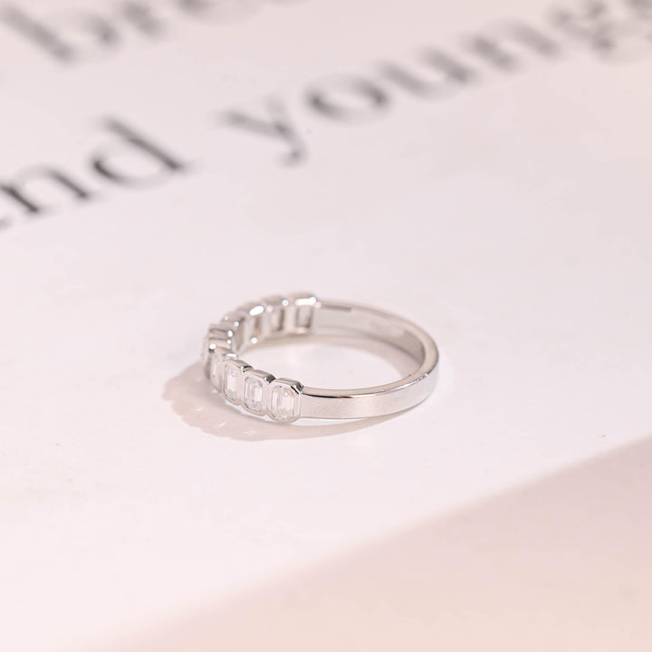 1.5CT Heart & Emerald Cut Bezel Set CVD EF/VVS Diamond Wedding Band For Women