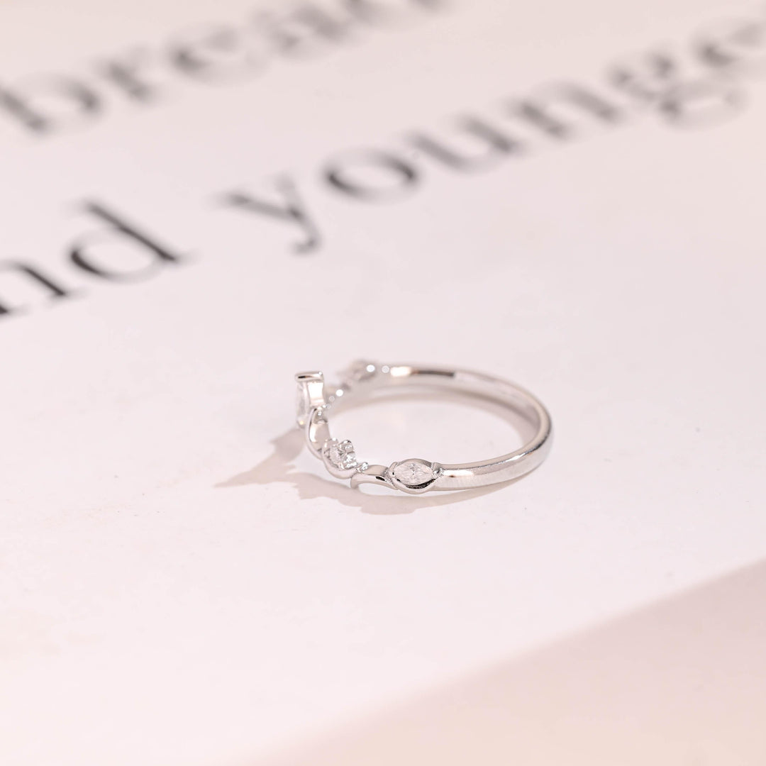 0.20CT Marquise & Round Cut Curved CVD EF/VVS Diamond Wedding Band For Women