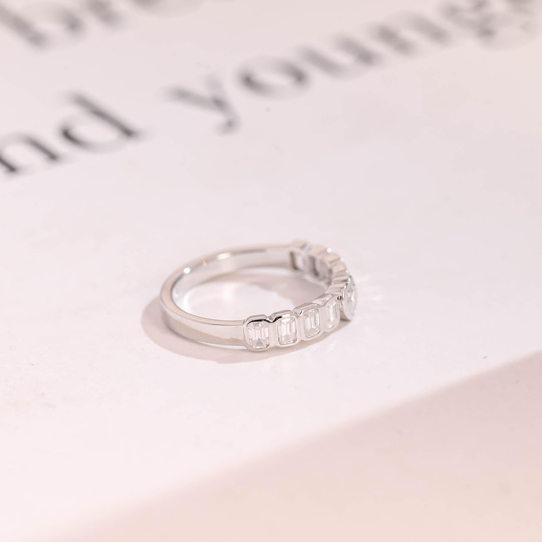 1.5CT Heart & Emerald Cut Bezel Set CVD EF/VVS Diamond Wedding Band For Women
