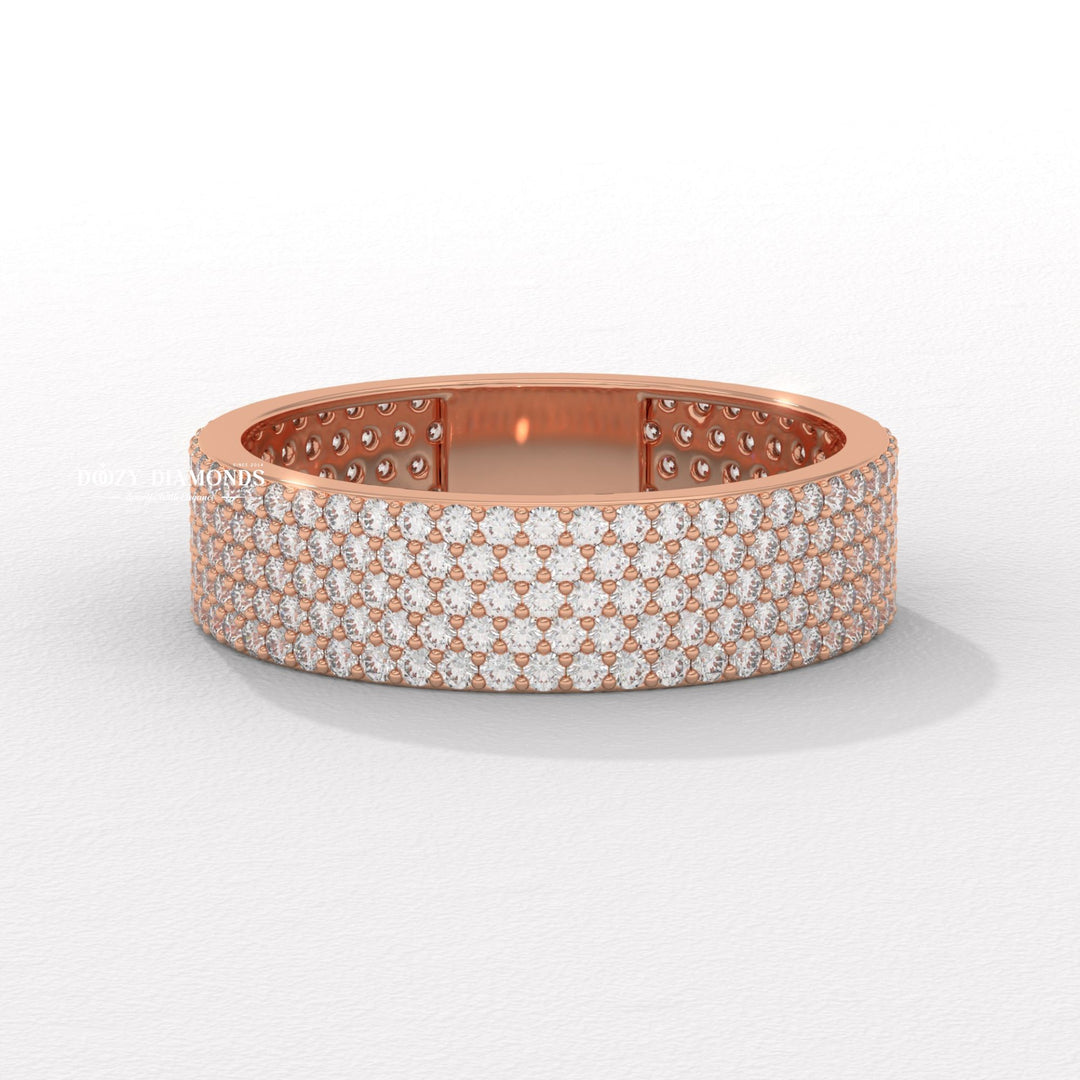 Domed pave setting
Sustainable bridal jewelry
Ethical diamond band