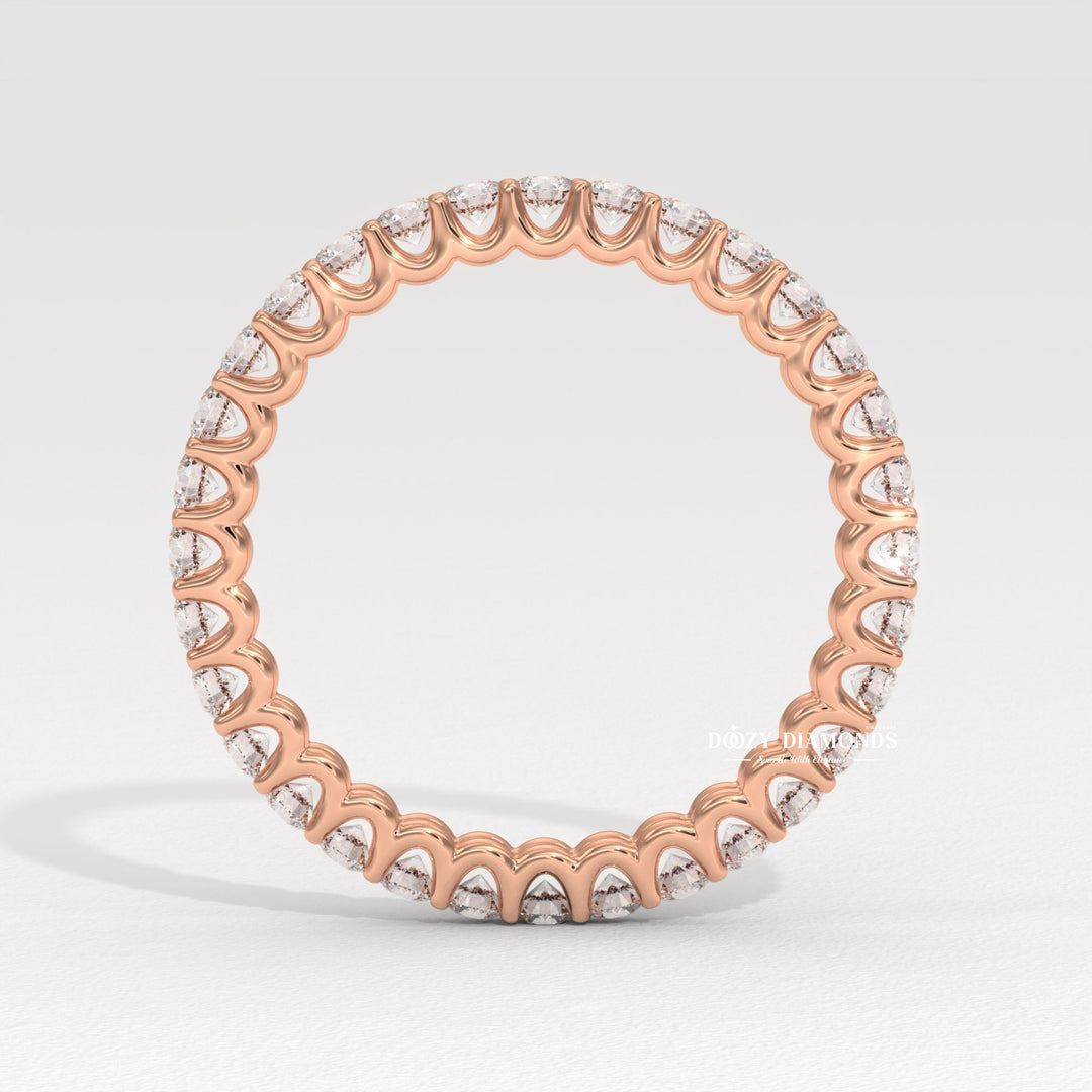 Man-made diamond band
Luxury stackable jewelry
Scalloped diamond ring