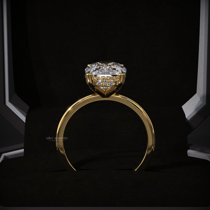 luxury lab diamond ring
modern engagement ring
fine jewelry engagement ring
handcrafted diamond ring
women’s bridal ring