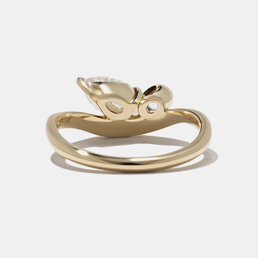 oval proposal ring, engagement ring for her, bridal jewelry, wedding jewelry, luxury jewelry gift, modern romance ring, artisan engagement ring, handcrafted luxury ring, premium bridal jewelry,