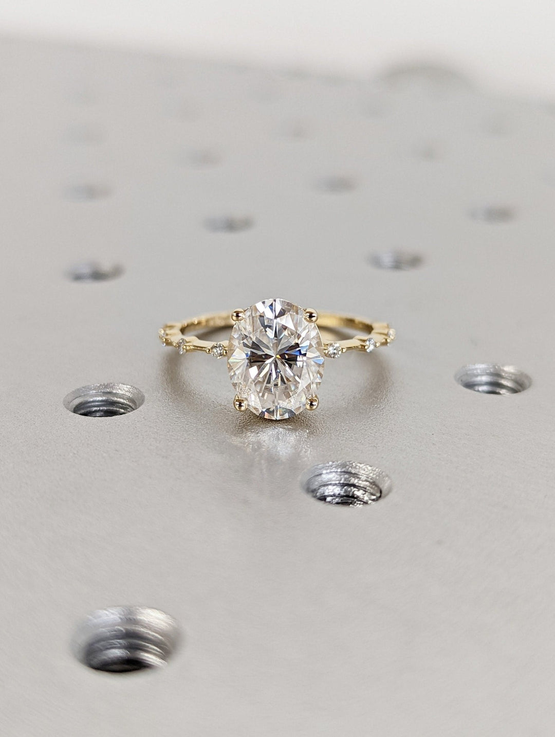 Brilliant oval cut diamond ring
