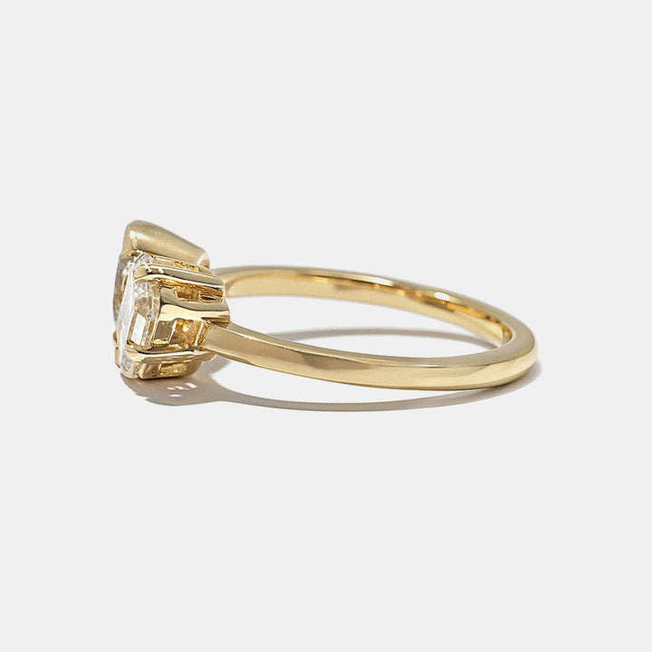 lab grown diamond ring, lab grown engagement ring, lab diamond ring, lab diamond engagement ring, lab created diamond ring, lab created engagement ring, sustainable diamond ring, ethical diamond ring, eco friendly diamond ring, conflict free diamond ring, certified lab grown diamond