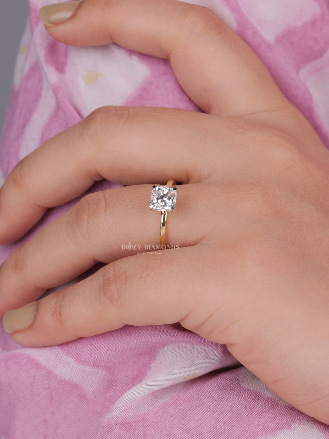 0.75ct - 1.50ct Cushion E - VS2 Lab Grown Diamond Solitaire Engagement Ring - Doozy Diamonds