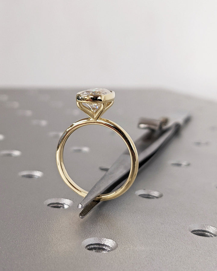 diamond ring for fiancee,