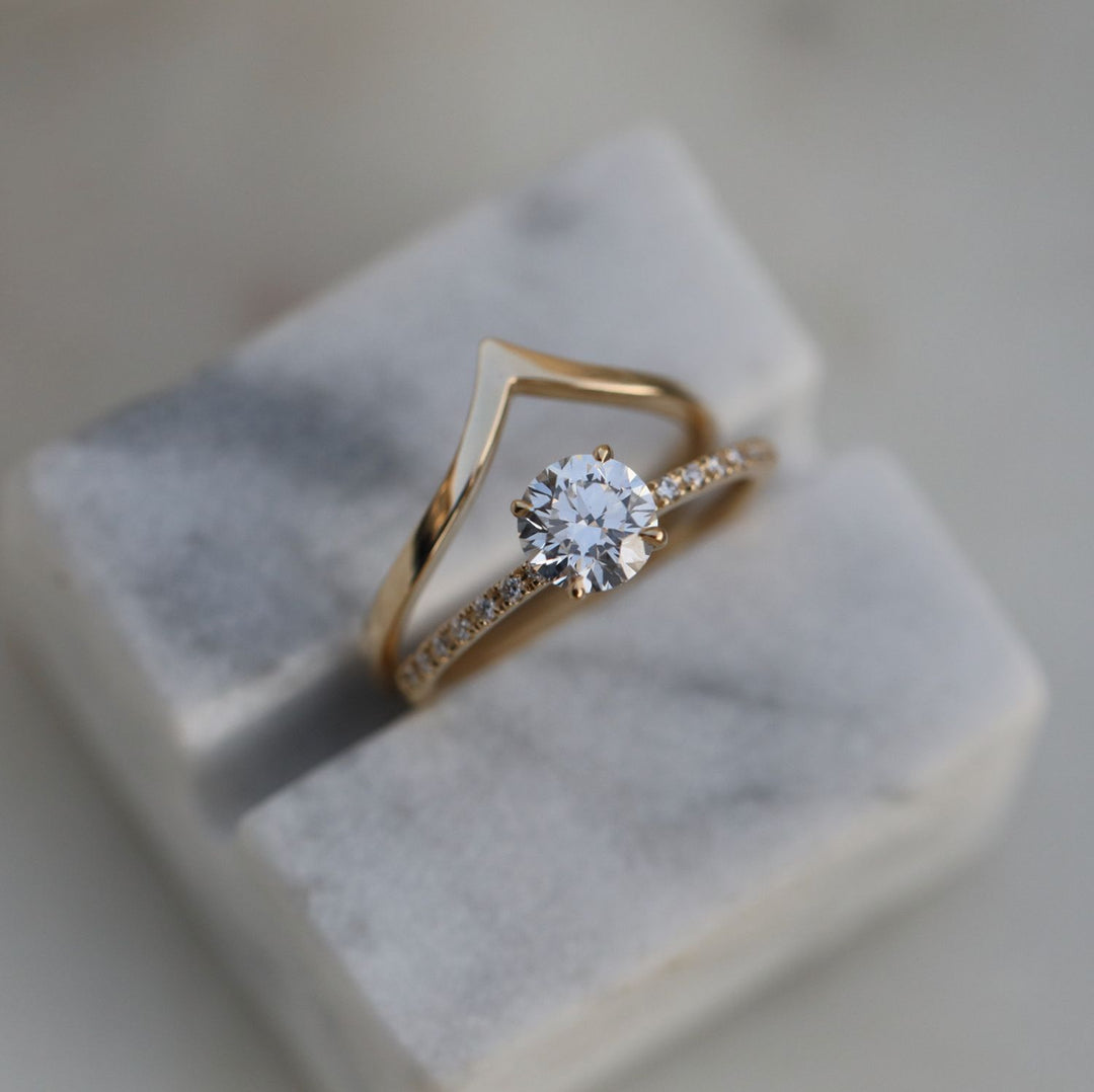 round diamond fashion ring