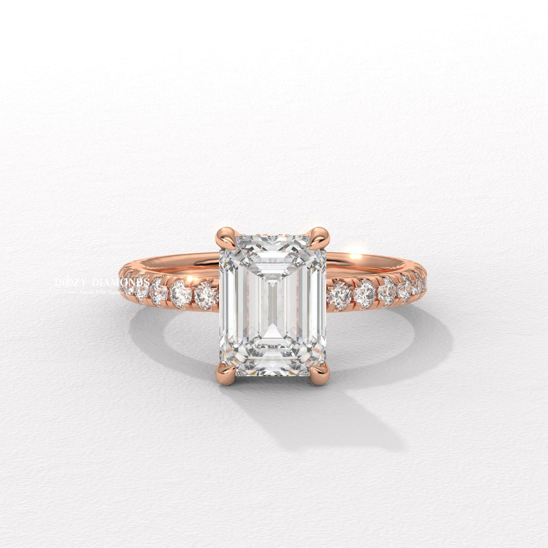 handcrafted diamond ring, fine jewelry engagement ring, emerald jewelry ring, proposal diamond ring, elegant yellow gold ring, timeless bridal jewelry.