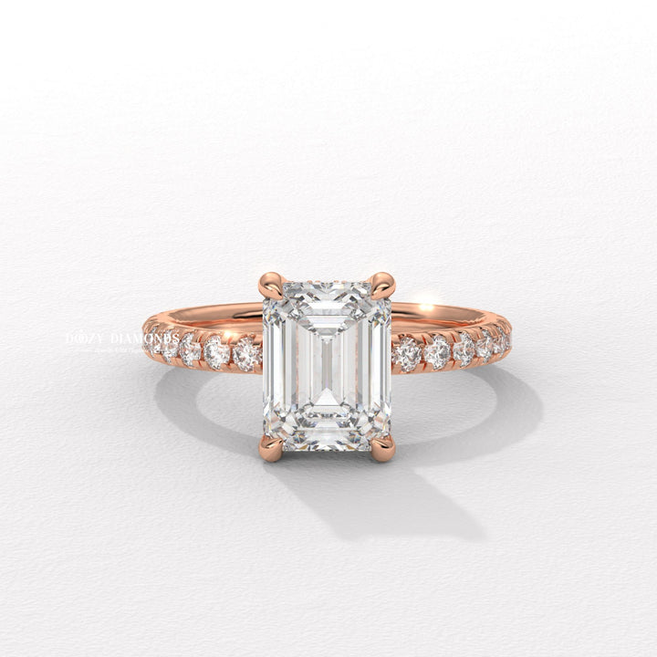 handcrafted diamond ring, fine jewelry engagement ring, emerald jewelry ring, proposal diamond ring, elegant yellow gold ring, timeless bridal jewelry.