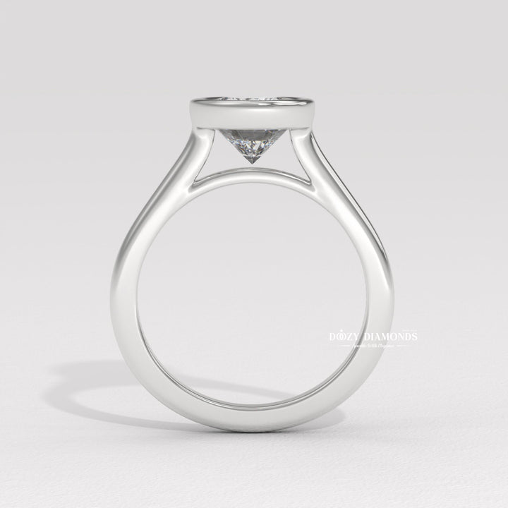 premium wedding accessory, artisan engagement jewelry, luxury statement ring, bridal glamour jewelry, wedding milestone ring, handcrafted luxury jewelry, exclusive engagement accessory, signature
