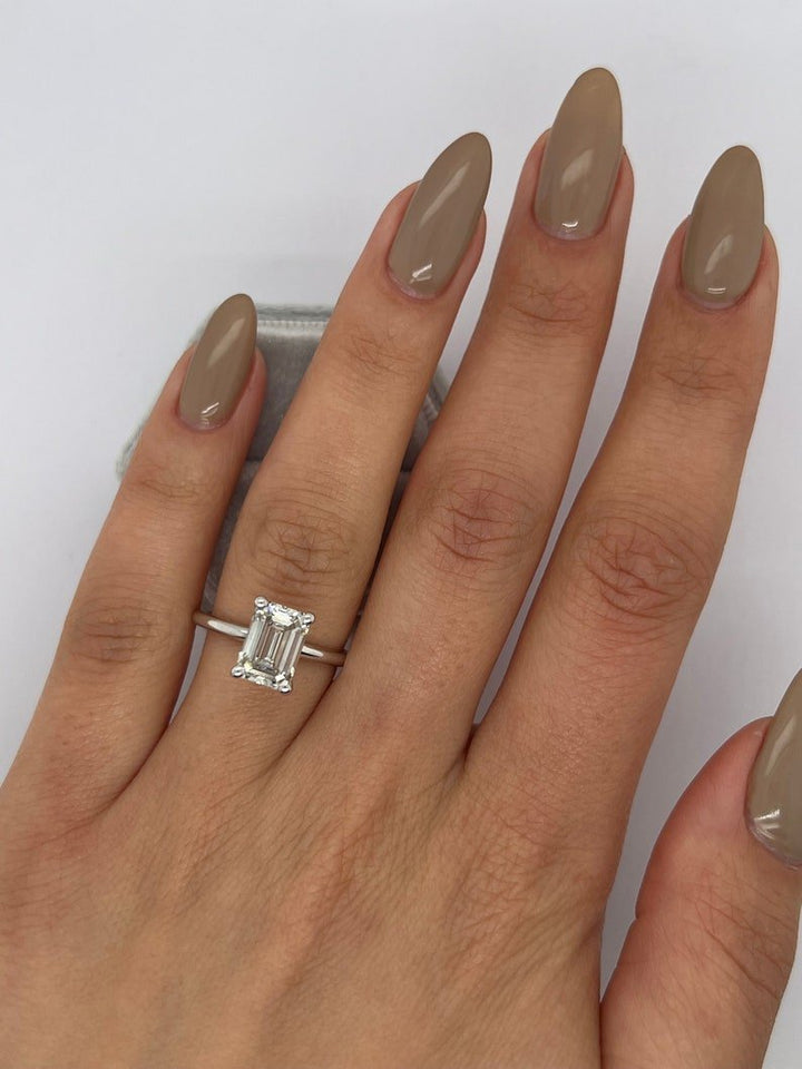 VS2 clarity diamond ring,