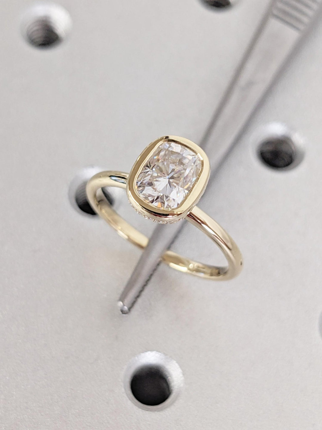 conflict free diamond ring,