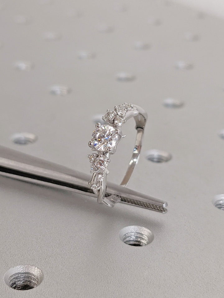 Elegant Round Lab Grown Diamond Ring for Women