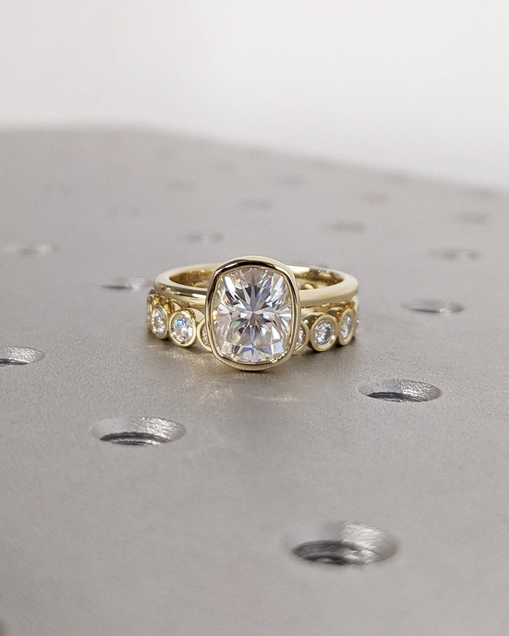 cushion cut engagement jewelry for women