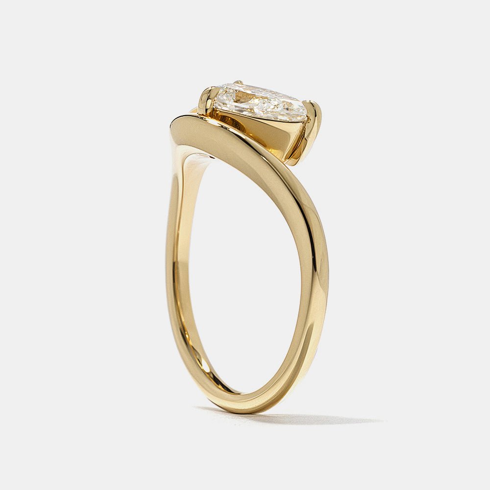 luxury romance jewelry, bridal keepsake ring, timeless bridal ring, luxury heirloom ring, exclusive diamond ring, fine luxury jewelry,