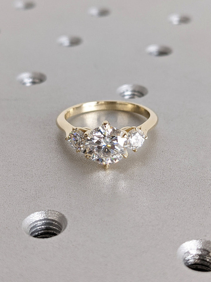 premium round diamond ring,