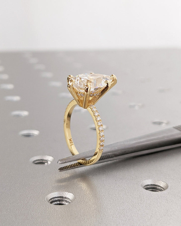 sparkling pear diamond ring,