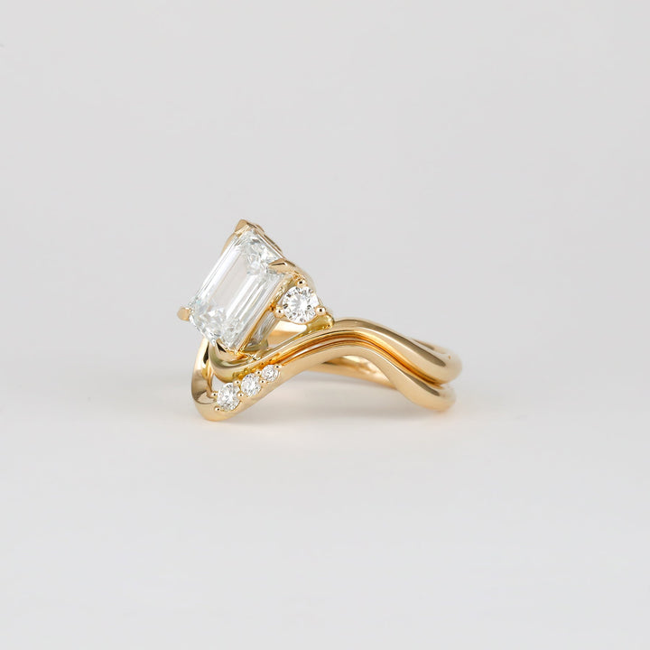 1.0CT-2.0CT Unique Emerald Cut Lab Grown Diamond Engagement Ring