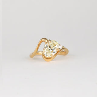 1.0CT-2.0CT Yellow Oval Cut Lab Grown Unique Diamond Engagement Ring