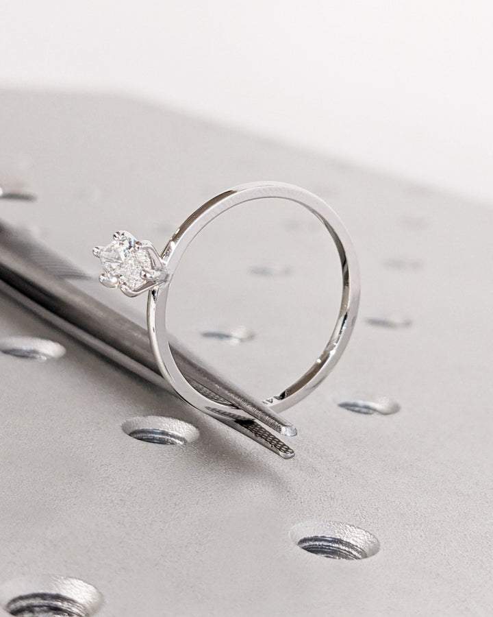 marquise diamond engagement ring,