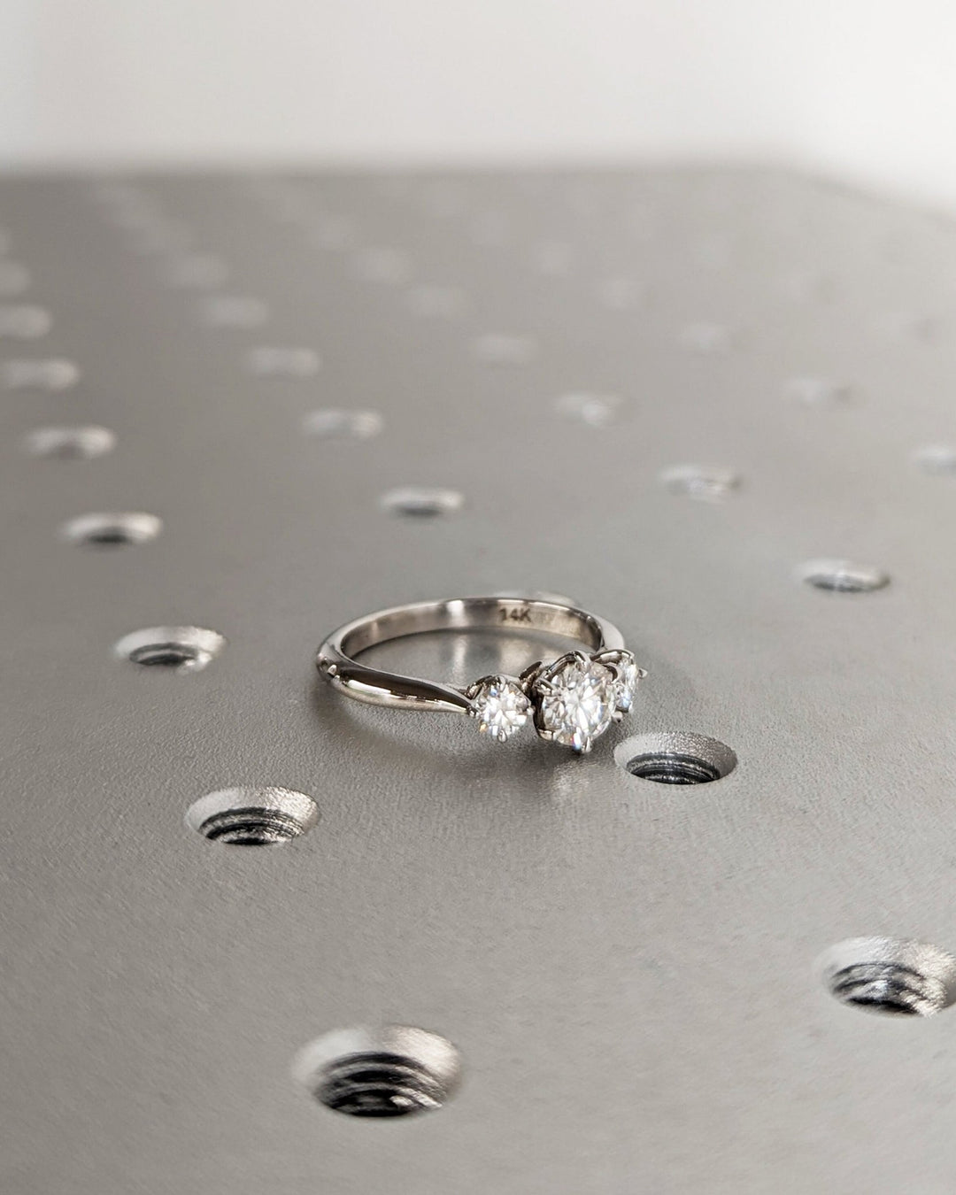 round center stone ring,