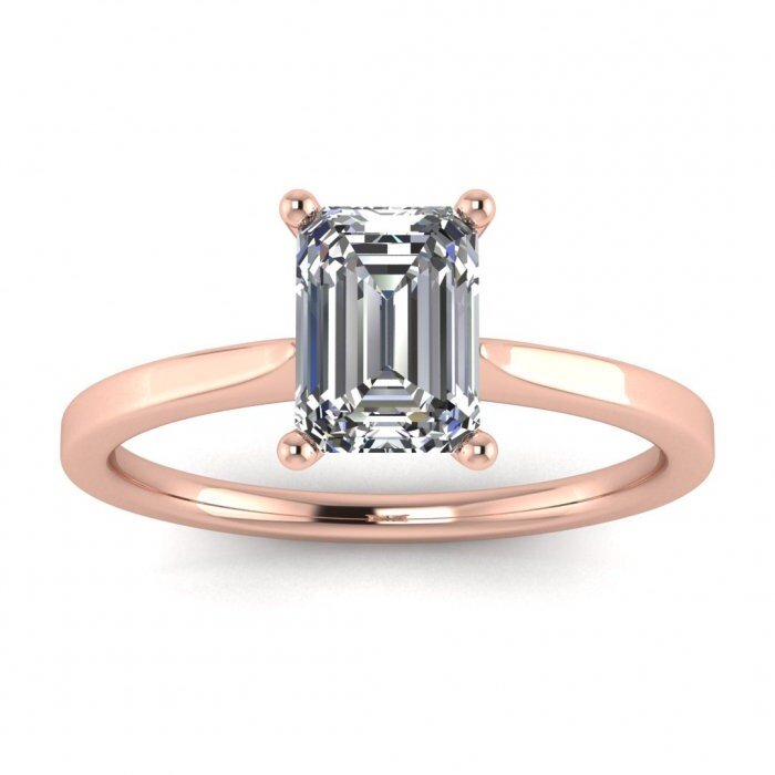 luxury-emerald-ring
