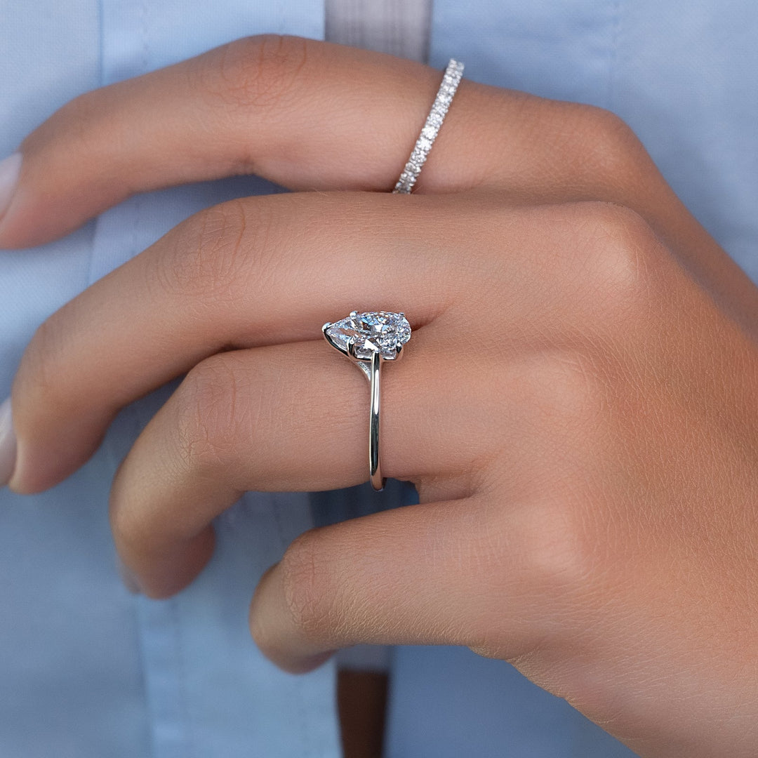 high clarity diamond engagement ring,