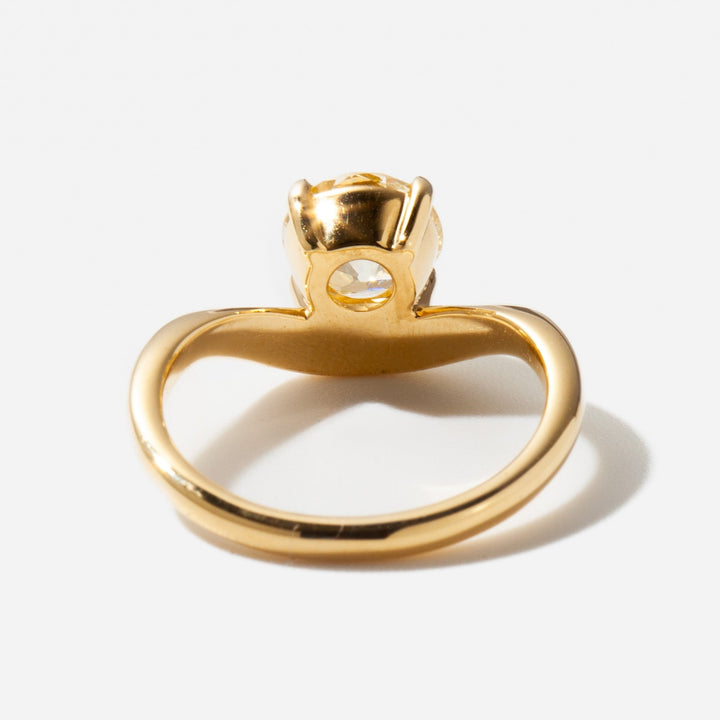 old european engagement ring, antique proposal ring, vintage bridal ring, luxury vintage engagement ring, round antique diamond ring, engagement ring for her, bridal jewelry, wedding jewelry, luxury jewelry gift, modern romance ring, artisan engagement ring, handcrafted luxury ring,