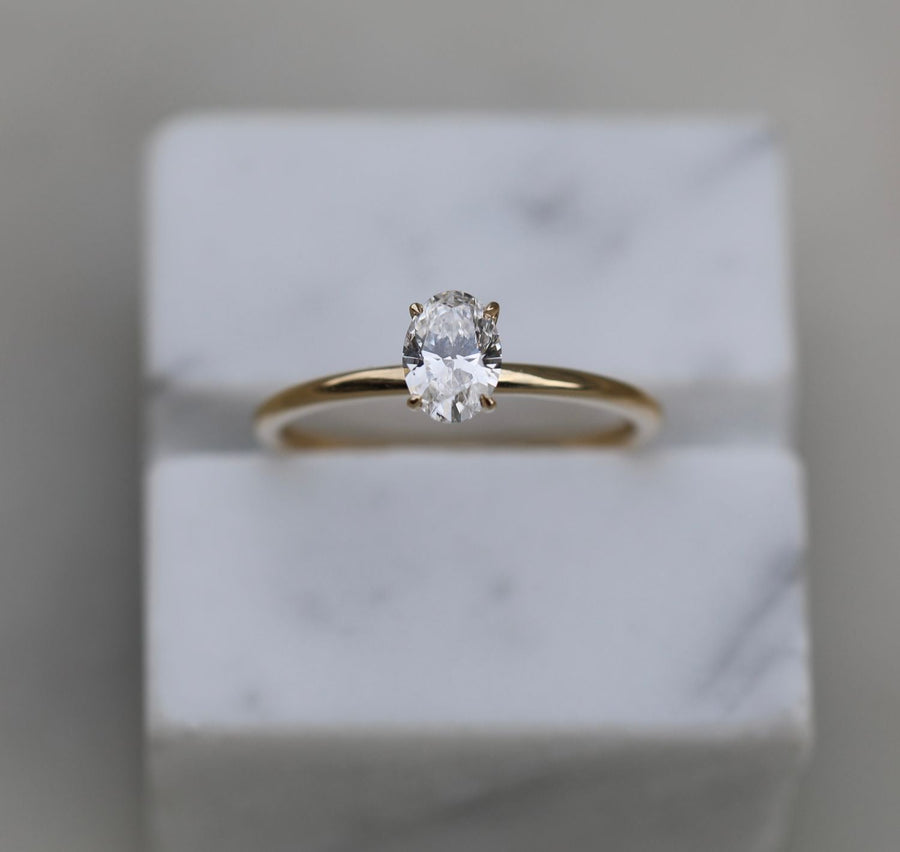 oval cut diamond ring