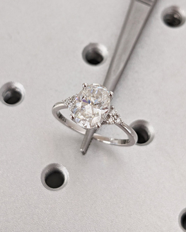 oval cut luxury jewelry,